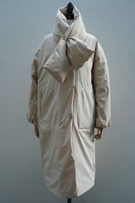 DESCENTE ALLTERRAIN　デサント オルテライン 水沢ダウン レディース　MIZUSAWA DOWN LT COAT "INV-01L"　col.BGIC [DAWWGK47U]のサムネイル