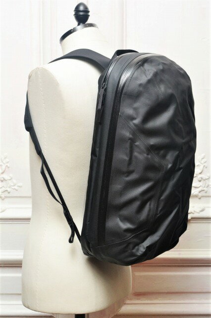 ARC'TERYX VEILANCE　