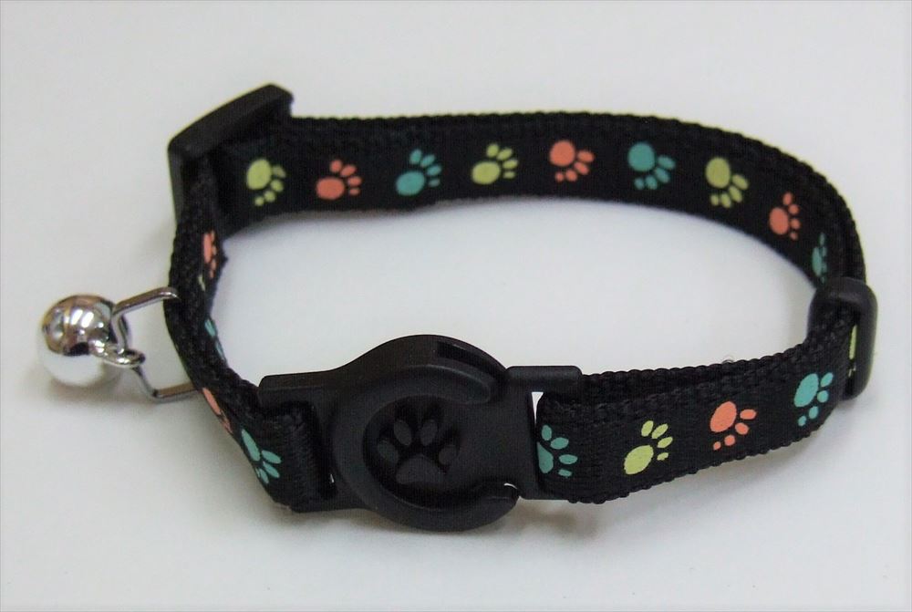 【ネコポス対象／2点まで】蓄光フットキャット ブラック 猫用首輪 ねこちゃん専用