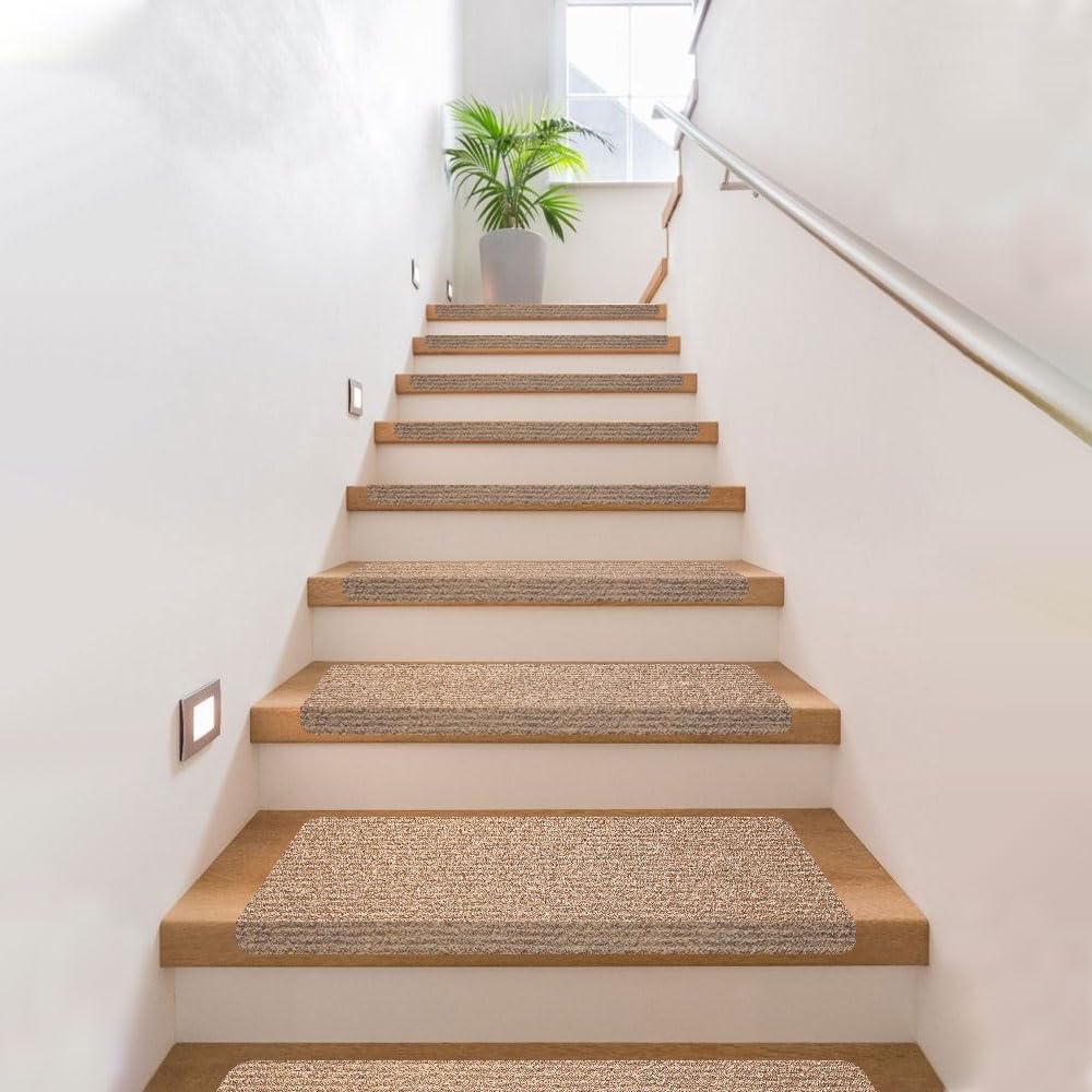 吸着階段マット 折り曲げ付階段マット 70X22cm 【15枚入り】階段用ステップマット 滑り止めマット 階段クッション 階段カーペットマット 階段カーペット 階段滑り止めマット 防音 キズ防止 防寒 ずれない 転倒防止 カットOK 洗える ペット シニア