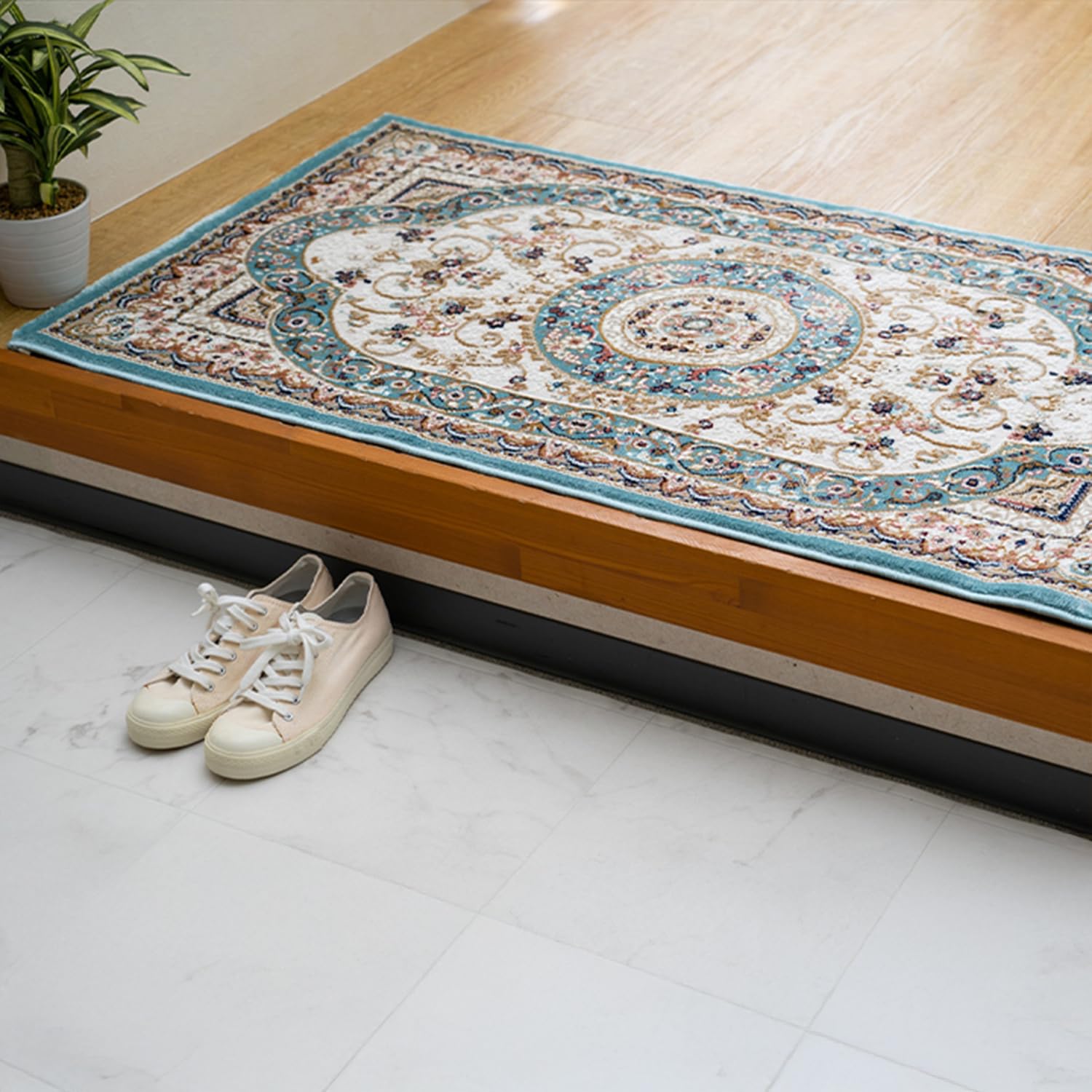 樂天商城 - イケヒコ マット 玄関 屋内 屋外 輸入 ロザリオ ブルー 約70×120cm 長方形 トルコ製 ウィルトン織り クラシカル エレガンス 立体感 抗菌防臭 丈夫 ＃1311660046401