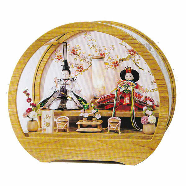 雛人形 おしゃれ ひな人形 ケース飾り くるみ 平安豊久 2026年度新作 特典付 名前札 被布 初節句 お祝い 桃の節句 円形 丸型 アクリルケース 親王飾り 二人飾り おぼこ顔 タモ材 コンパクト モダン リビング 45cm a000000698