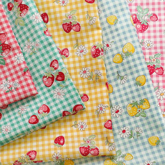 ◇◇★≪YUWA≫30’s Collection『チェック＆ストロベリー』≪シャーティングプリント≫※106cm幅　コットン100％
