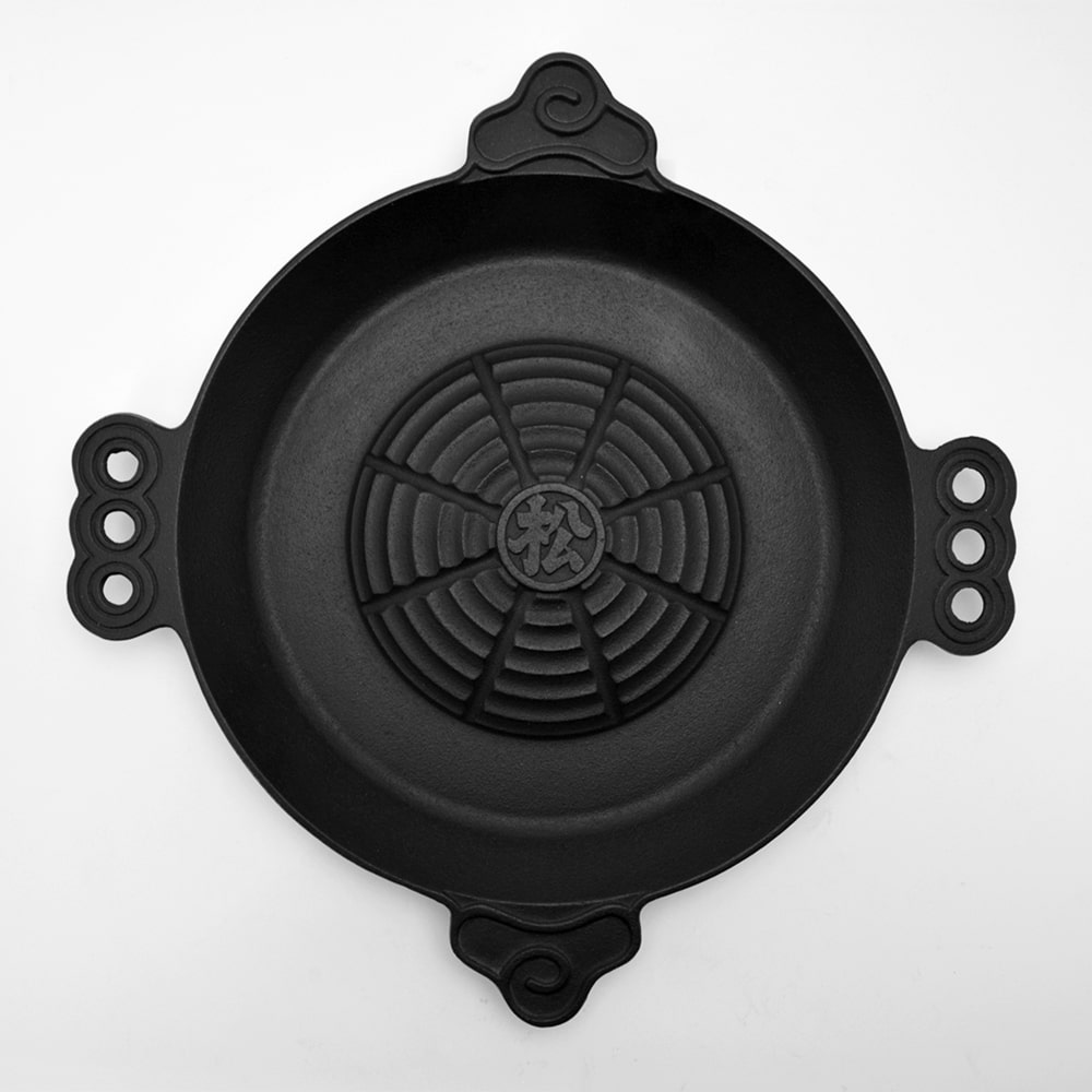 【松尾ジンギスカン公式】【IH調理器対応】特製ジンギスカン鍋（南部鉄器製 日本製）【鍋のみご注文の場合も冷凍発送となります】(味付 ジンギスカン 北海道 羊肉 バーベキュー 肉 焼き肉 お肉 bbq 食材 お取り寄せ) 2