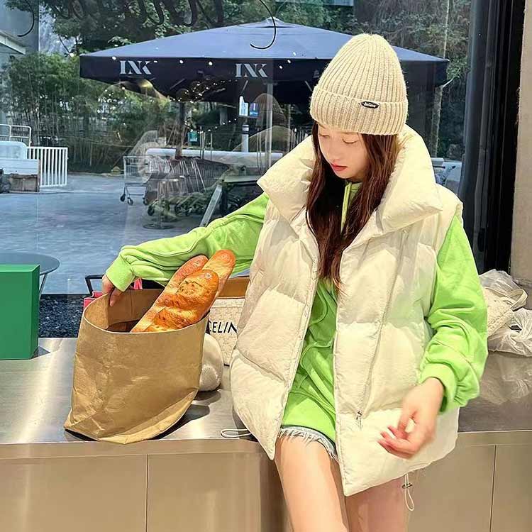 レディース 中綿ベスト ライトアウター 前開き ベスト 立ち襟 秋冬 キルティング トップス 中綿 ジャケット 羽織り 厚手 防寒 軽量 暖かい ノースリーブ ポケット付き 通勤 通学 韓国風 ゆったり カジュアル 春秋 秋 冬