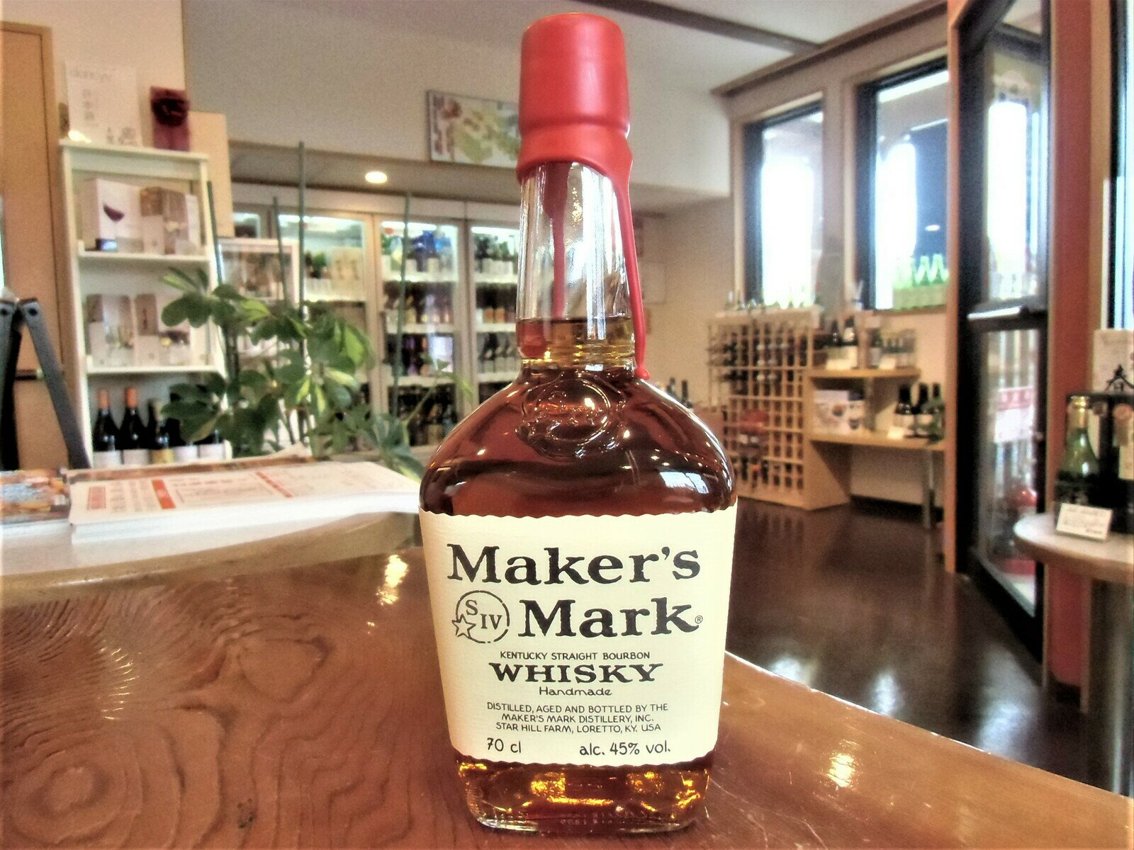 Maker's Mark　（メーカーズマークレッドトップ） ウイスキー 700ml
