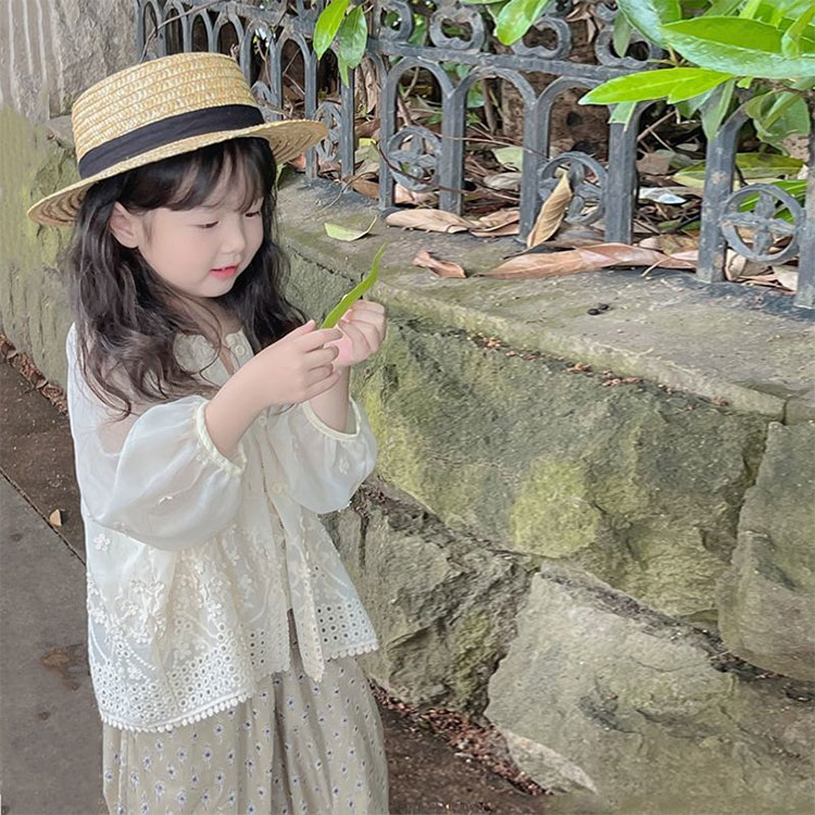 Pocket Fashionのベビー カーディガン 女の子 春夏 薄手 長袖 サマーカーディガン キッズ 冷房対策 UVケア 保育園 キャンプ用 虫対策 子供服 UVパーカー レース花刺繍 おしゃれ ラッシュパーカー 羽織りやすい ガールズ ポレロ 赤ちゃんトップス 軽量 レジャー｜アングル2