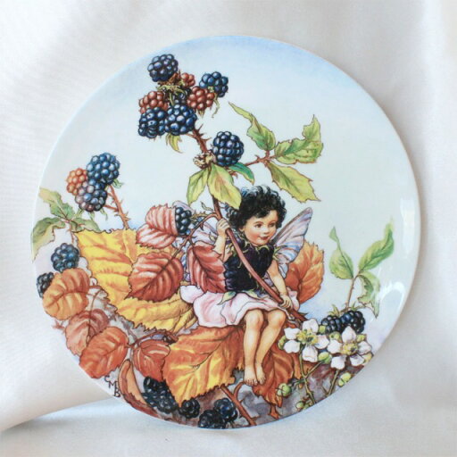 Wedgwood ブラックベリー フェアリー 花の妖精が可愛らしいフラワー フェアリー 絵皿 シシリー メアリー バーカー イギリス ウェッジウッド ウォールプレート 飾り皿 プレゼント ギフト 【中古】 【送料無料】 02P07Nov15 Wedgwood ブラックベリー フェアリー 花の妖精が可愛らしいフラワー フェアリー 絵皿 シシリー メアリー バーカー イギリス ウェッジウッド ウォールプレート 飾り皿 プレゼント ギフト 【中古】 【送料無料】 02P07Nov15