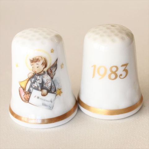 Hummel フンメル エンジェリック メッセンジャー クリスマス X'mas 1983年限定 X'mas シュミッド Schmid 希少な限定発行 天使の子供達 シンブル 指貫き 【中古】 Hummel フンメル エンジェリック メッセンジャー クリスマス X'mas 1983年限定 X'mas シュミッド Schmid 希少な限定発行 天使の子供達 シンブル 指貫き 【中古】