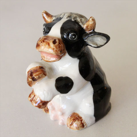 Rakuten - COW 牛 置物 フィギュリン フィギュア モデル シンブル 指貫き動物 乳牛　うし ウシ 牧場　新品未使用