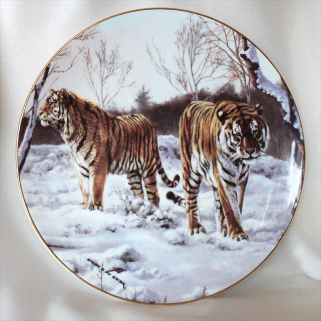 Rakuten - トラの絵皿　スノータイガー 世界の虎 ロイヤル ドルトン Royal Doulton イギリス 絵皿 ウォール プレート 飾り皿 プレゼント ギフト 【中古】 【送料無料】 tigers タイガース