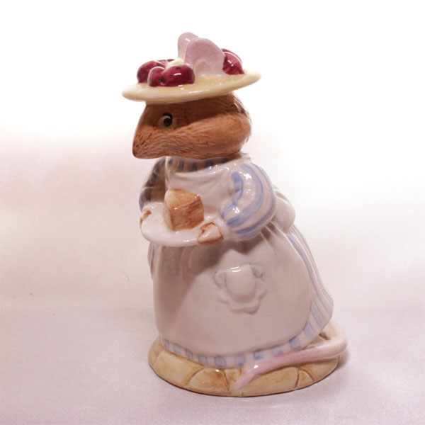 ミセス アップル ケーキ　フィギュリン ブランベリーヘッジ のばらの村のものがたり　Brambly Hedge ロイヤル ドルトン Royal Doulton プレゼント ヴィンテージ 　ブランブリーヘッジ　フィギュア 置物  