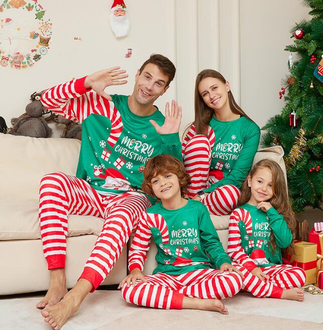 樂天商城 - クリスマスパジャマルームウェア ボーダークリスマス衣装 親子ペアパジャマ サンタクロースパジャマ カップル メンズ/レディースルームウェア ベビー 子供 ママ パパ 家族お揃い 長袖パジャマ上下セット 写真撮影 Christmas 春秋tシャツ 家族部屋着長袖パジャマ