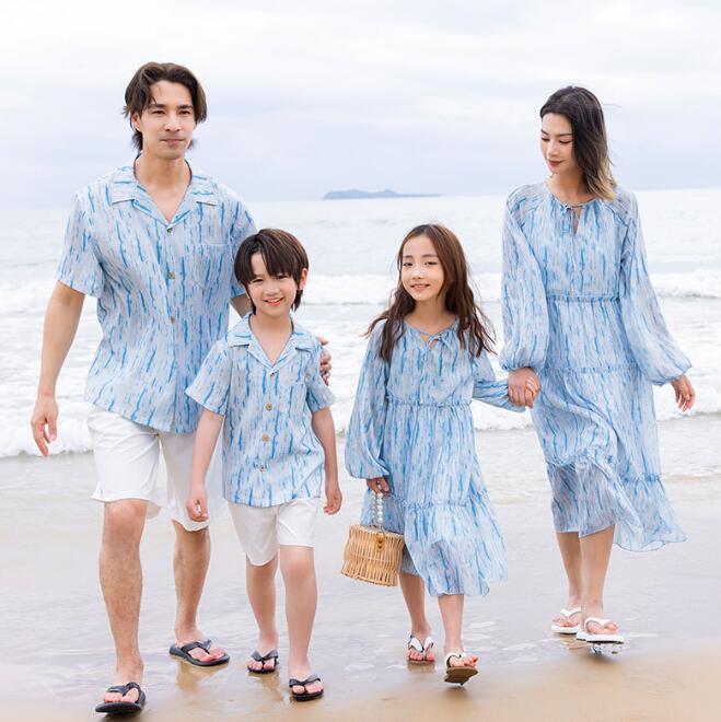 樂天商城 - ボヘミア風 水色 親子ペア 家族お揃い衣装 親子ペアルック ロング丈ワンピース 可愛いドレス親子ペア 夏 パパと息子旅行撮影 結婚式 メンズショートパンツ ワンピース 女の子 男の子カジュアルシャツ開襟シャツ海リゾート旅行お出かけ美品90-160S-3XL