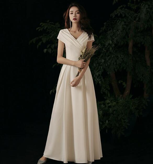 Vネック 花嫁ドレス ウェディングドレス 可愛い シンプル 結婚式 パーティー 可愛い オフショルダー オフショル ブライダルドレス 前撮り 後撮り 撮影 ロング丈 二次会 フォトウェディング 成人式 パーティー 発表会 誕生日 演奏会 大きいサイズ ホワイト XS-3XL