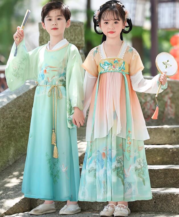 樂天商城 - キッズ漢服 チャイナドレス 中華風衣装 女の子 男の子 チャイナ服 お姫様 鶴柄 可愛い 男の子 チャイナ服セット エスニック 花 刺繍 キッズ チャイナ 中国風 コスチューム学園祭 団体服イベント ハロウィン 衣装 緑100 110 120 130 140 150 160 170 180