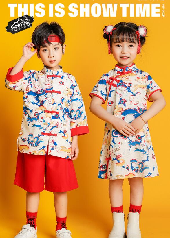 Rakuten - キッズチアガールダンス 中華風子供ダンス衣装 チャイナードレス ショート丈パンツ ダンス 衣装 キッズ 膝丈 ショートパンツ ワンピース ゆったり 女の子 男の子 幼稚園 小学生 中学生 遊び会 学園祭 お揃いウエア 舞台 ステージ ダンス 衣装 半袖 シャツ セット100-180