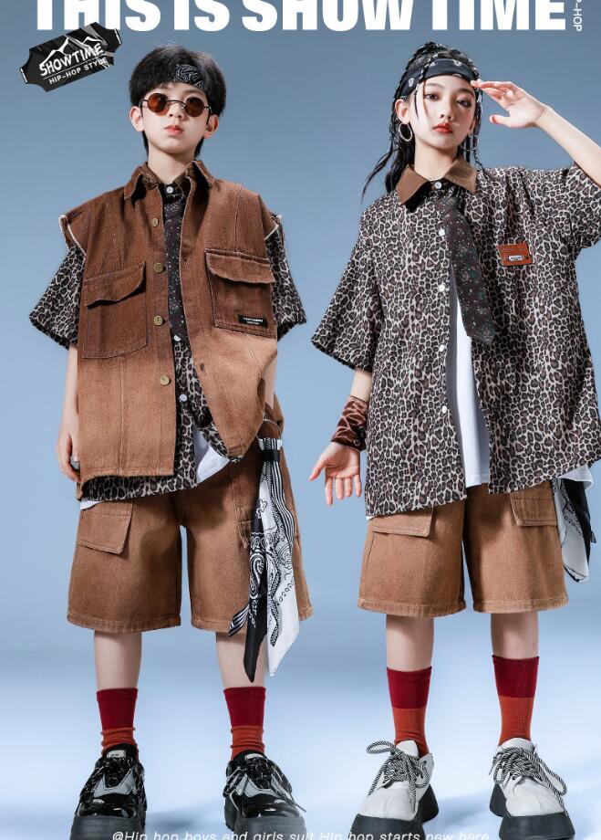 デニムベスト ブラウン 豹柄シャツ ショート丈パンツセット 子供ダンス衣装 ゆったりシャツコート 子供ダンス衣装 女子ダンス 男子ダンス ゆったりセットアップ ...
