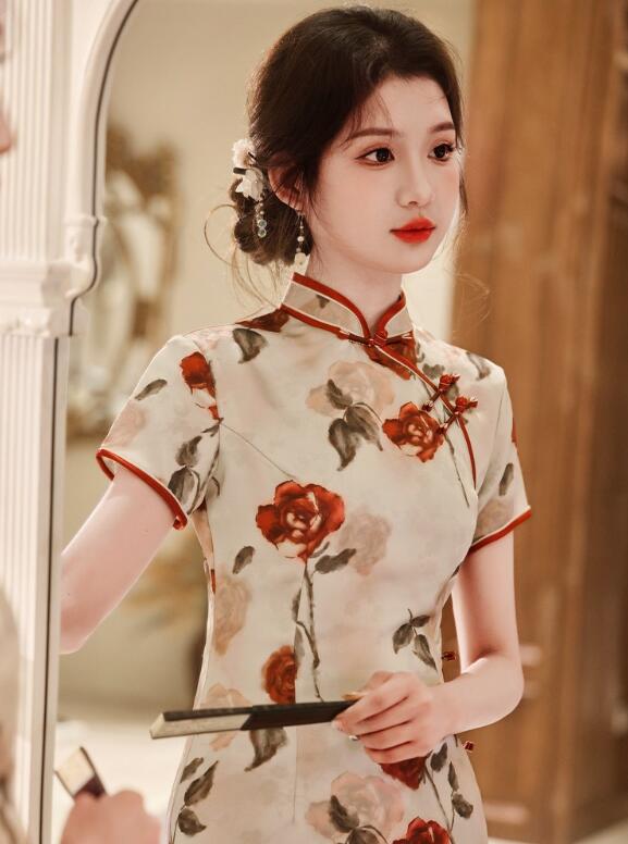 バラ柄チャイナドレス レディース半袖ドレス ロング丈 チャイナドレス バラ柄 華流コスプレ衣装 中華ドレス古典ドレス 結婚式 春夏新作 　大人 ミモレ丈 チーパオ 旗袍 中国風 パーティー 二次会 ドレス 演奏会 吹奏 古典 ドレス S M L XL 2XL 3XL