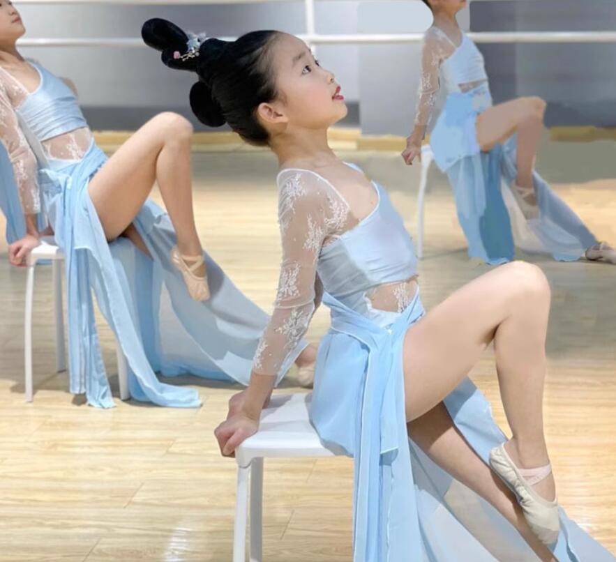 子供ダンス衣装 中華風ダンス衣装 華流ワンピース 演出服 レース長袖上着プリンセンスドレス ふわんり ..