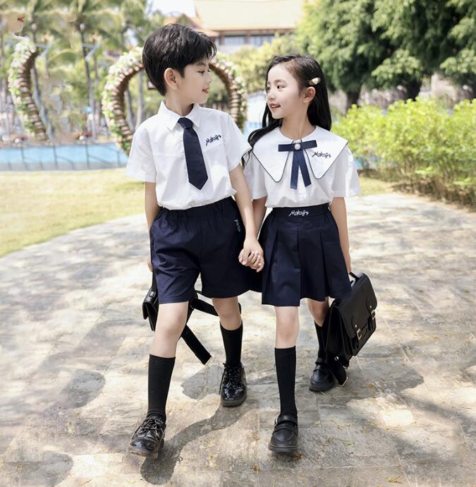 Rakuten - 刺繍 子供幼稚園制服 学園風女の子男の子舞台演出服　白 夏普段着 ネクタイ シャツ スカート ショートパンツ チアダンス クラス服 中小生制服男女兼用ダンス衣装　チアガール　ダンス衣装　新作　発表会舞台演出服　卒業式　リボン付き バッジ付き100-180cm