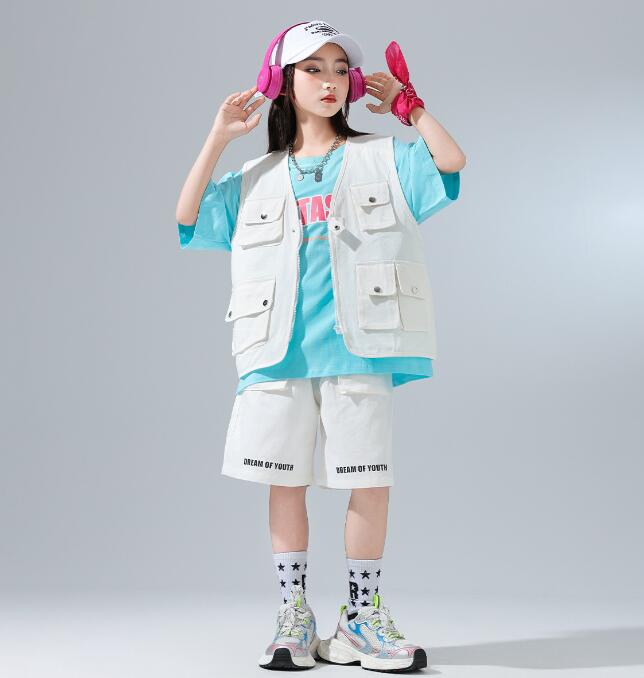 キッズ ダンス衣装 セットアップ ベスト カーゴパンツ 半袖Tシャツ 上下セット 韓国 hiphop 女の子 男の子 ゆったり かっこいい 白ベスト ショートパンツ ダンスウエア ヒップホップ ジャズダンス k-pop 舞台服 演出服 練習着 団体服 発表会 原宿系 個性派 派手 春夏