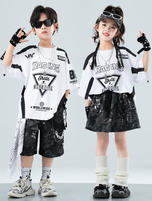 樂天商城 - 子供カジュアルTシャツ ジャズダンス衣装 ヒップホップ ゆったりTシャツ 子供ダンス衣装 半袖シャツショート丈パンツ 夏キッズダンスセット普段着 男女兼用ダンス衣装 可愛いチアダンス衣装卒業式入学式イベント　男女兼用舞台演出服　運動会　 110-180cm