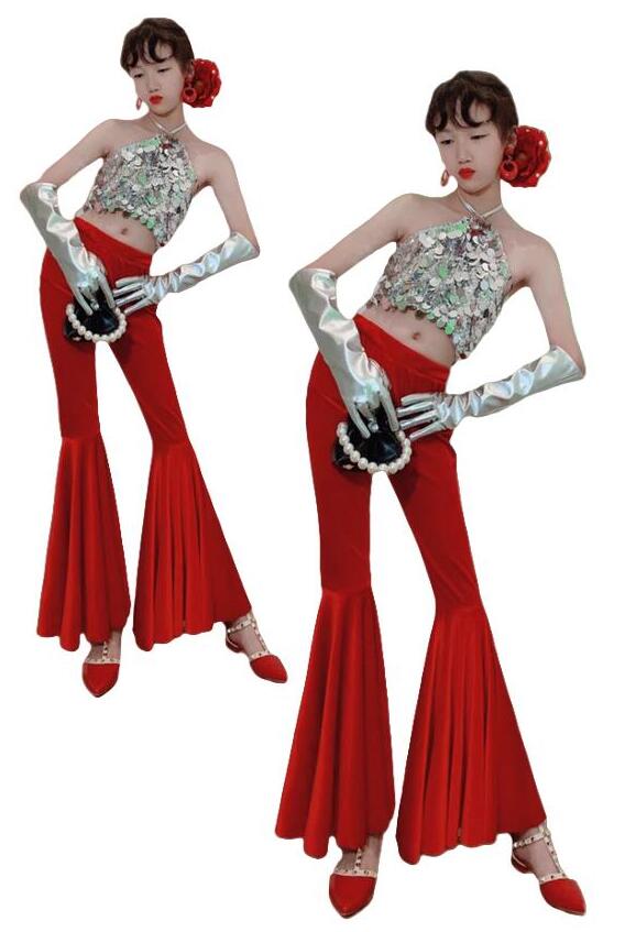 キッズ ダンス衣装 舞台衣装 デスコ風 へそ出しトップス スパンコールキャミソール チューブトップ フレアパンツ ノスタルジックス風 時代感 モデル 演出服 団体 チアガール ステージ チーム hippop イベント ファッション ステージ衣装 文化祭 原宿系 子供演出服復古系