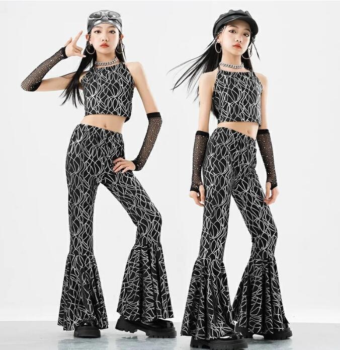 樂天商城 - フレアパンツ キャミソール キッズダンス衣装 時代感 モデル 演出服 団体 チアガール イベント　子供ダンス衣装 舞台衣装 デスコ風 トップス　ラッパパンツ ノスタルジックス風ステージ チーム hippop イベント ステージ衣装 文化祭 原宿系 子供演出服復古系