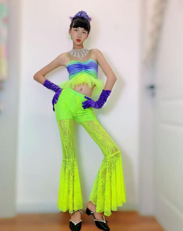 樂天商城 - 子供ダンス衣装 レースラッパパンツ 透け感 カラフル レトロ風キッズダンス衣装 女の子 子供ダンス服 パンタロン へそ出しトップス ストレッチ 演出 ガールズ 団体 チアダンス ステージ チーム hippop イベント ファッションショーラテンダンス 復古風 社交ダンス