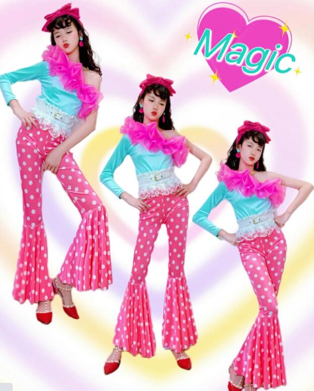 乐天商城 - 子供ダンス衣装 フリル付きトップス 単肩 レトロ風キッズダンス衣装 女の子 子供ダンス服 パンタロン 　飄逸 ストレッチ 演出 ガールズ 団体 チアダンス ステージ チーム hippop イベント ファッションショーラテンダンス 復古風 社交ダンス