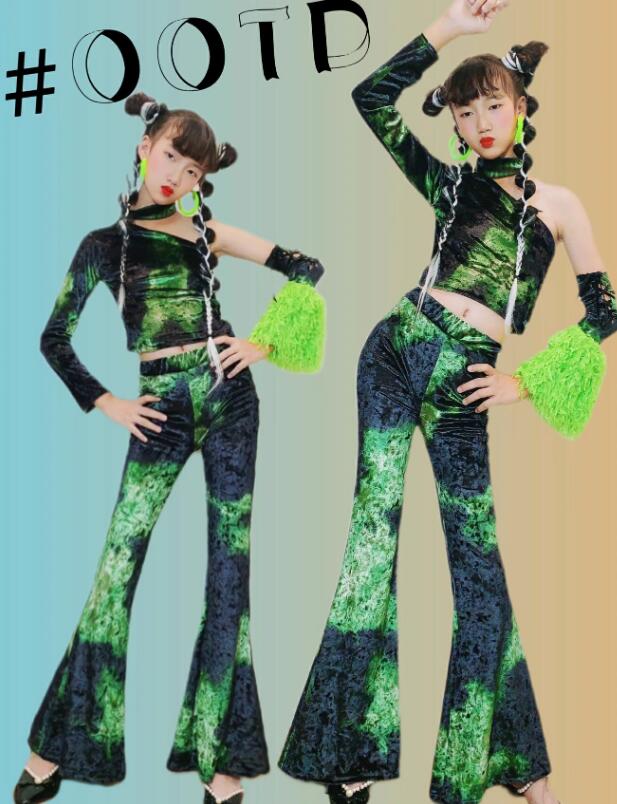 樂天商城 - 女の子ダンス衣装 長袖トップス　シングル肩 ラッパパンツ レトロ風キッズダンス衣装 女の子 子供ダンス服 パンタロンストレッチ 演出 ガールズ 団体 チアダンス ステージ チーム hippop イベント ファッションショーラテンダンス 復古風 社交ダンス