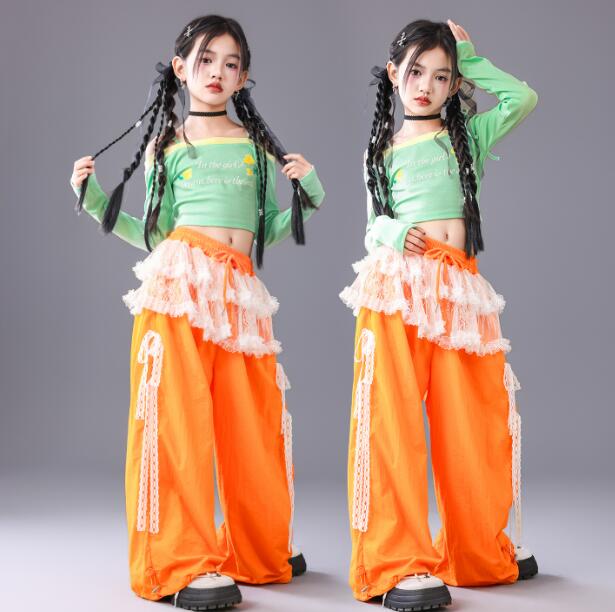 樂天商城 - 子供ダンス衣装 長袖トップス 可愛いオレンジパンツ 肩漏れ ジャズダンス衣装 ヒップホップ ジャズ ダンス 衣装 舞台 ステージ衣装 余興 ダンス衣装 hiphopダンス衣装 小学生 中学生 結婚式 韓国 演出服 舞台服 発表会 団体服 普段着 ジャズダンス HIPHOP K-POP