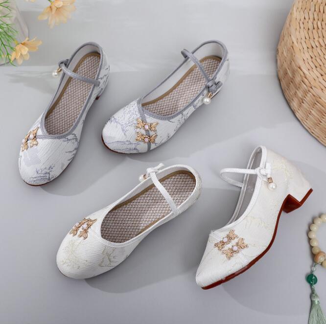 樂天商城 - チャイナシューズ 刺繍 2色 ストラップ レディース 婦人靴 パンプス 中華シューズ 春夏秋向け 布靴 カジュアル 春パンプス エスニック 民族風 チャイナ靴 中華靴 疲れない ローヒール ぺたんこ コンフォートシューズ 22.5 23 23.5 24 24.5 25cm