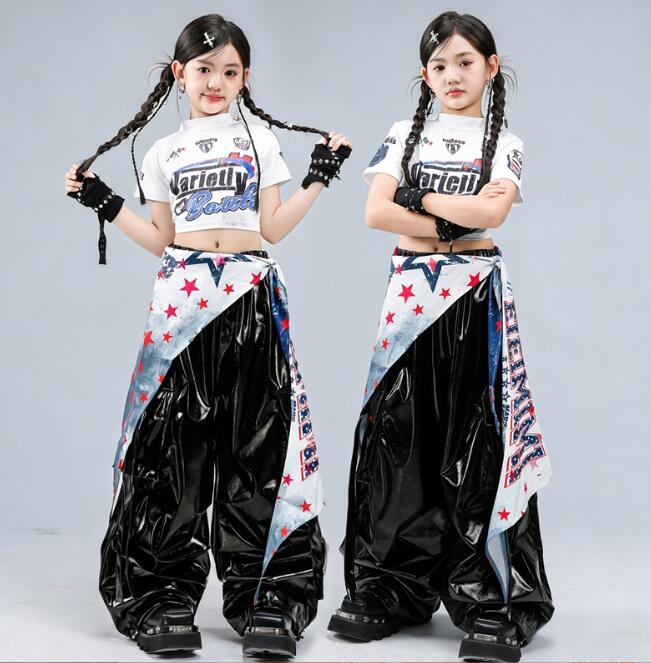 樂天商城 - 女の子ダンス衣装 子供ダンス衣装 臍出しトップス総柄 ショート丈トップス 半袖シャツ 子供 キッズ可愛い レザーパンツ PU hiphopヒップホップ 応援服 団体服 運動会 学園祭 入学式 卒業式 イベント ジュニア コスチューム 発表会 舞台演出服 ステージ衣装 普段着 子供の日