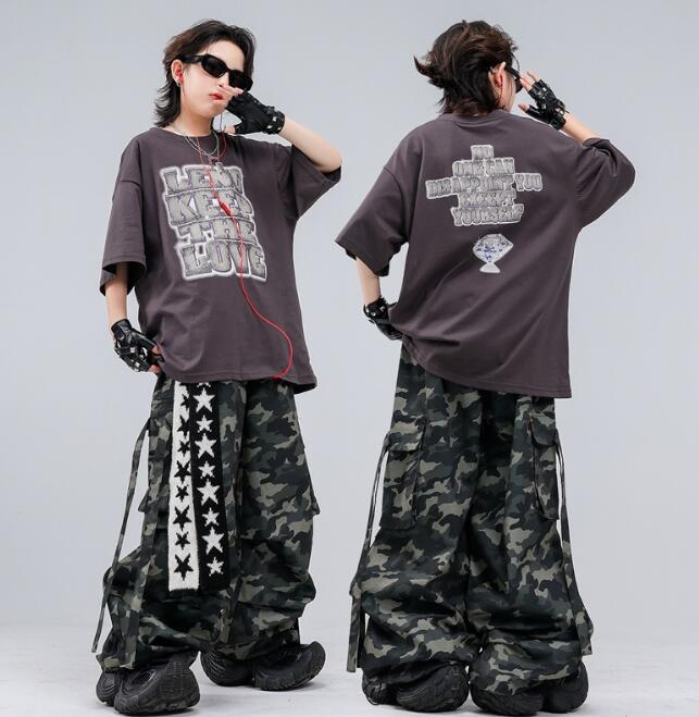 樂天商城 - hiphopダンス衣装 男の子ダンス 子供ダンス衣装 ゆったり 迷彩柄パンツ 半袖シャツ 子供 キッズ可愛い ガーコパンツヒップホップ 応援服 団体服 運動会 学園祭 入学式 卒業式 イベント ジュニア コスチューム 発表会 舞台演出服 ステージ衣装 普段着 子供の日