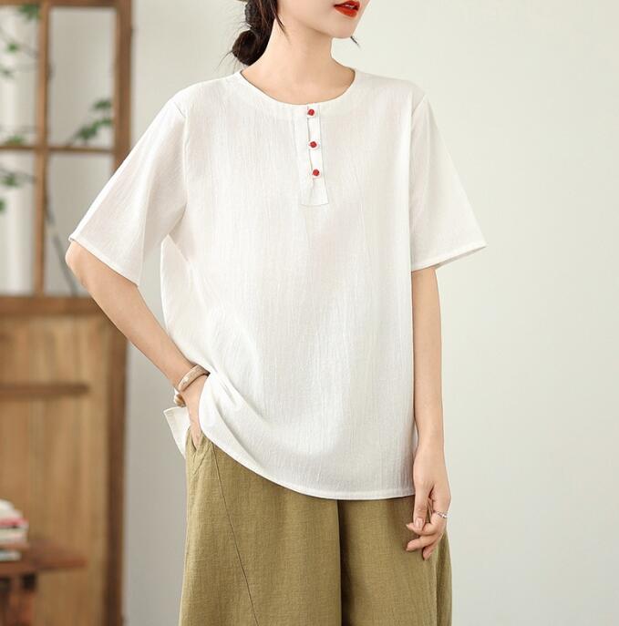 Rakuten - 女性ブラウス シャツ 綿麻素材 半袖3色　チャイナボタン 夏物 レディース ブラウス 綿 麻 麻生地 リネン混 麻混 トップス 無地 シンプル カジュアル ゆったり ナチュラル服 チャイナ風 チャイナボタン 春 夏 春物 夏物 春夏 トップス 大人 可愛い