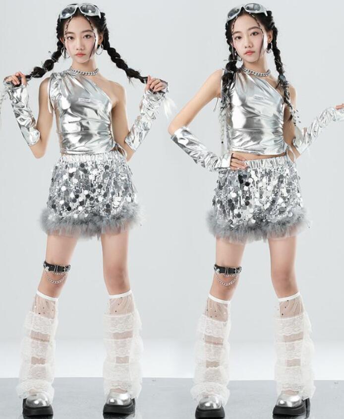 Rakuten - スパンコール付きダンス衣装 ジャズダンス衣装 光沢あり 舞台演出服 レザー ミニパンツ 演出服 AI感ダンス衣装 女の子 jazz hiphop かっこいい ダンス衣装 学園祭 文化祭 舞台衣装 シルバー 可愛いチアダンス衣装卒業式入学式イベント運動会110-180cm