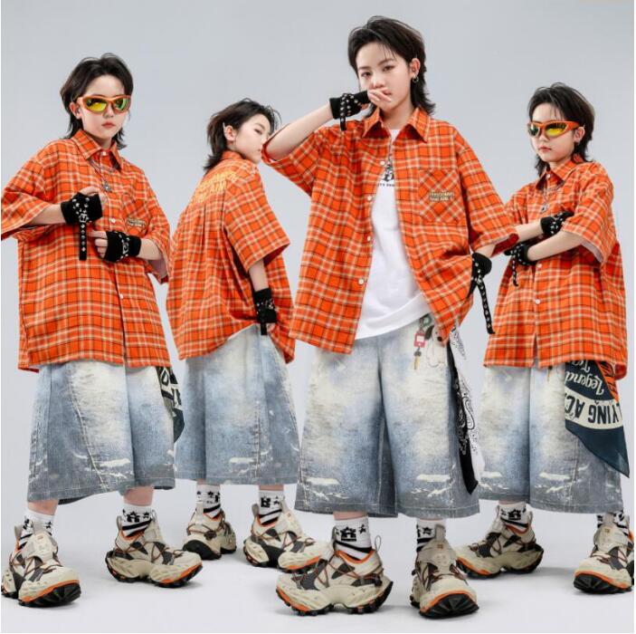 Rakuten - キッズ ヒップホップ ダンス衣装 男女兼用 かっこいい 子供服 ゆったり チェック柄 半袖シャツ デニムパンツ 七分丈 ワイドパンツ 子供 ダボ感 ダンス衣装 キッズ jazz hiphop llocking popping 舞台演出服