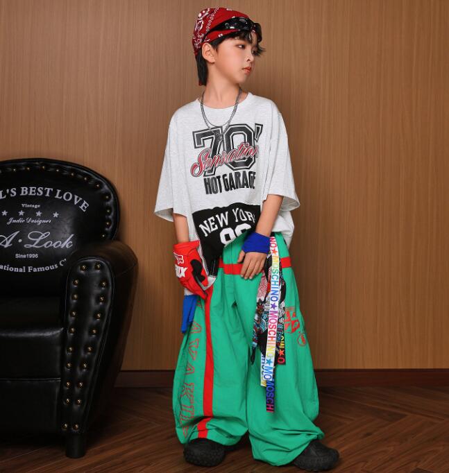 樂天商城 - 子供ダンス衣装 白トップス ダンス衣装 半袖トップス 緑ガーコパンツ 子供ジャズダンス衣装 ヒップホップダンス衣装 舞台演出服 演出服ダンス衣装 男の子 jazz hiphop ダンス衣装 学園祭 文化祭 舞台衣装 可愛いチアダンス衣装卒業式入学式イベント運動会110-180cm