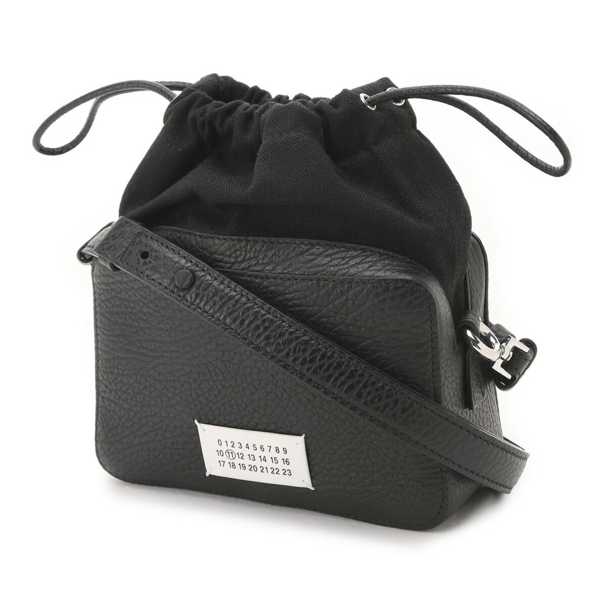 メゾンマルジェラ Maison Margiela クロスボディバッグ カメラバッグ ブラック メンズ sb1wg0016 p4348 t8013 5AC【あす楽対応_関東】【返品送料無料】【ラッピング無料】のサムネイル