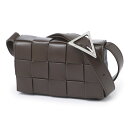 ボッテガヴェネタ BOTTEGA VENETA クロスボディバッグ ショルダーバッグ ブラウン 739351 v29e0 2026 SMALL CASSETTE スモール カセット【返品送料無料】[2023AW]