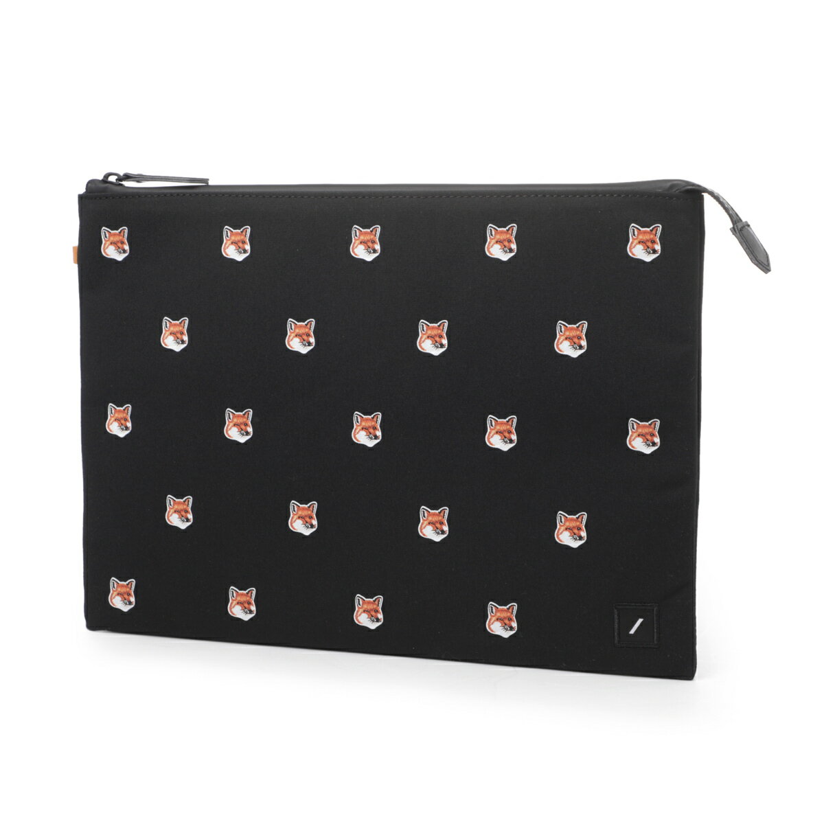 メゾンキツネ MAISON KITSUNE タブレットケース ブラック メンズ レディース stowltmbsaof14 p198 black MAISON KITSUNE×NATIVE UNION ALL OVER FOX SLEEVE FOR LAPTOP 13/14【返品送料無料】【ラッピング無料】[2023AW]