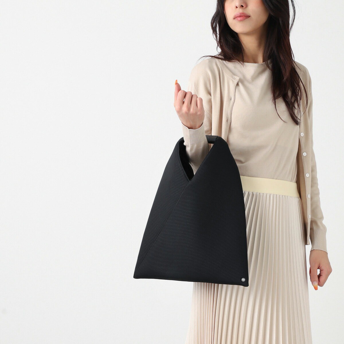 【9/10限定!当選確率1/2!MAX100%POINT BACK!※要エントリー】エムエム 6 メゾンマルジェラ MM6 Maison Margiela トートバッグ ブラック レディース s54wd0043 p6414 t8013 SMALL JAPANESE HANDBAG【返品送料無料】のサムネイル