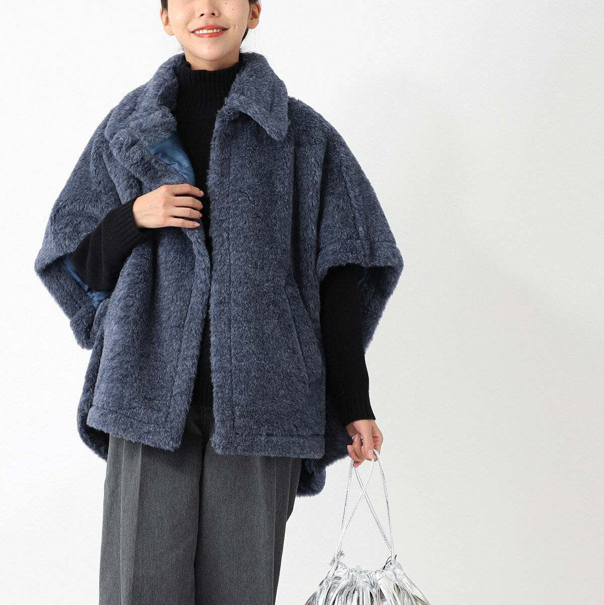 マックスマーラ Max Mara ケープ ポンチョ ブルー レディース 2424736212000 001 TEBE6【返品送料無料】