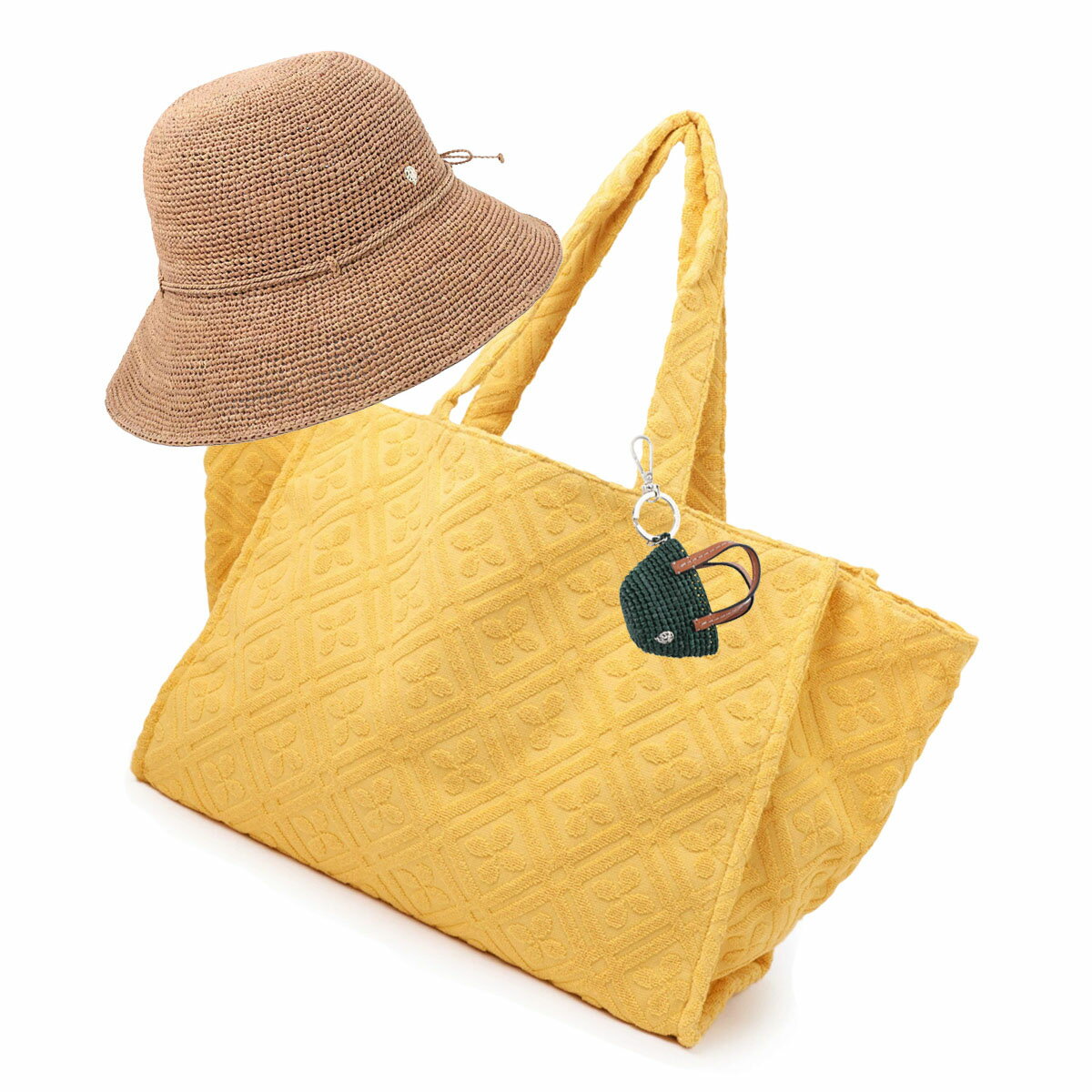 BRANDヘレンカミンスキー/HELEN KAMINSKIITEMプレミアムセット【48,800円相当】Item No.hkaminski-set-4管理： CCMLT TTWN OO10942OOヘレンカミンスキー/HELEN KAMINSKI プレミアムセット【48,800円相当】こちらの商品は、モダンブルーのバイヤーチームが、人気ブランドの定番品やトレンドアイテムの中からさらに厳選してお届けする、プレミアムセットです。日頃のご愛顧に感謝の気持ちを込め、通常時を超える豪華ラインナップにてご案内させていただきます。ぜひお早めにお求めください。【アイテム】計3点 ・HELEN KAMINSKI／ダウンブリムハット「IRIS9」（カラー：NOUGAT）iris9 ・HELEN KAMINSKI／キーチャーム「VIDA CHARM」（カラー：EMERALD×COTTO）vida ・HELEN KAMINSKI／トートバッグ「ROCAMAR TERRY TOTE」（カラー：MEDALLION）rocamar-terry 【内容について】多くの芸能人も愛用し、女性から高い支持を得ている「HELEN KAMINSKI(ヘレンカミンスキー)」の世界観を存分にお愉しみいただける限定セットです。マダガスカル産のラフィアを使用したダウンブリムハットは、職人たちが一つ一つ丁寧に編み込み製造。緩やかな角度の付いたブリムがモダンな印象を醸し出します。小さなかごバッグモチーフのついたキーリングはバッグチャームとしてもお使いいただけます。さらに、シードロゴパターンのテリークロス生地を使用したラージサイズのトートバッグは、ご旅行やビーチなどのアクティビティにも大活躍間違いなし。夏のお出かけのお供に最適な豪華なラインナップをぜひ、この機会にご覧ください。※相当価格は各商品の現在販売価格を基に記載しております。【セット商品ご購入の際のご注意】◆セット商品は返品・交換はすべてお受け出来ません。◆サイズを確認の上でお買い求めください。◆発送は1つにつき1件となります。他の商品との同梱は不可です。◆ラッピング対象外となります。◆商品の内容が不明の場合は、お気軽にお問い合わせください。◆人気商品のため注文が集中してしまうと在庫数更新が間に合わず、ご注文頂いた商品が欠品となる場合もございます。※こちらの製品は天然素材を手編みで作られている特性上、色合いとサイズ、本体の形が1点1点異なる場合がございます。画像と同一の商品とは限りませんので、状態が気になる方はお気軽にお問合せくださいませ。FREEハットFREEチャームFREEバッグFREEMULTICOLOR-有料ラッピング（200円税込）希望の方はこちらセット商品FREEサイズ上部参照