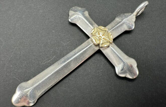 ゴローズ goro's　[中古品] 激レア 裏メタルK18ローズクロス