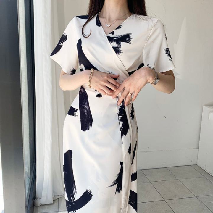 乐天商城 - Vネック インクプリントワンピース 半袖 ワンピース シック ウエストリボン 夏 韓国 綺麗め a2350