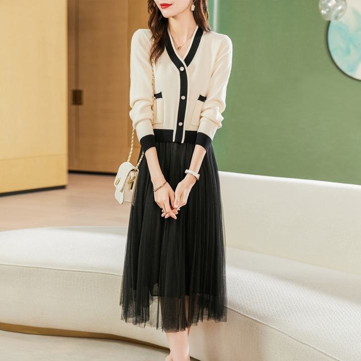 ドッキングニットワンピース 卒業式 卒園式 入学式 入園式 ママ ワンピース ロングワンピース セットアップ風 ニット チュールスカート モノトーン ランダムカット 可愛い a3993のサムネイル