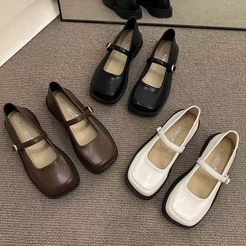 乐天商城 - レディース パンプス ぺたんこパンプス スクエアトゥ フラット メリージェーン ベルト ストラップ フラットシューズ PU 上品 ローヒール 3cm ストラップシューズ シンプル 革 5cm 革靴 ぺたんこ 柔らかい おしゃれ 大人可愛い